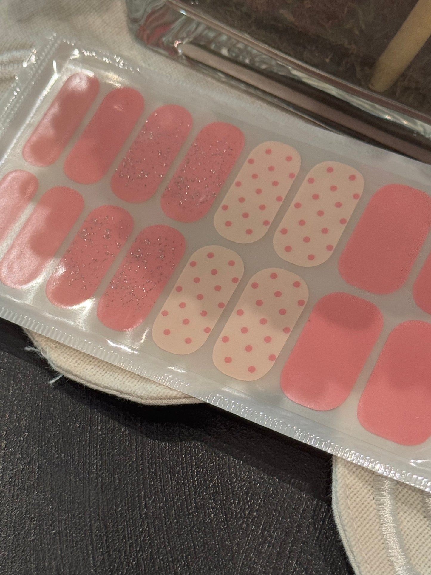 Sweet Polka Pop – Nail Wraps
