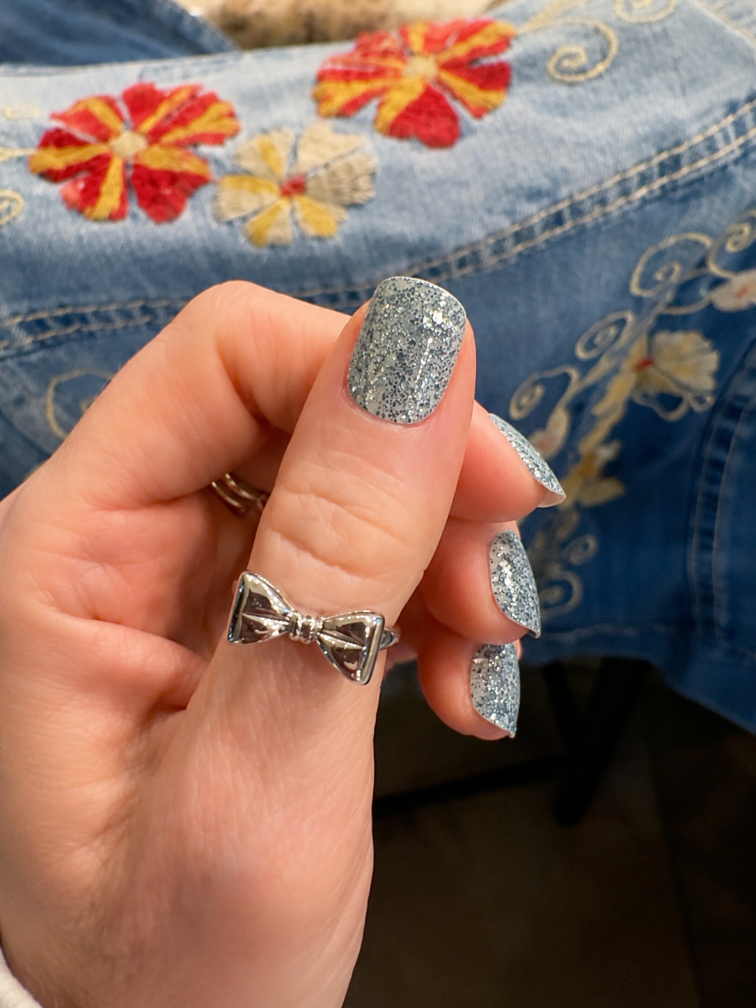Silver Sage Sparkle Gel Nail Wraps – Glitter Nail Stickers (22 Count)