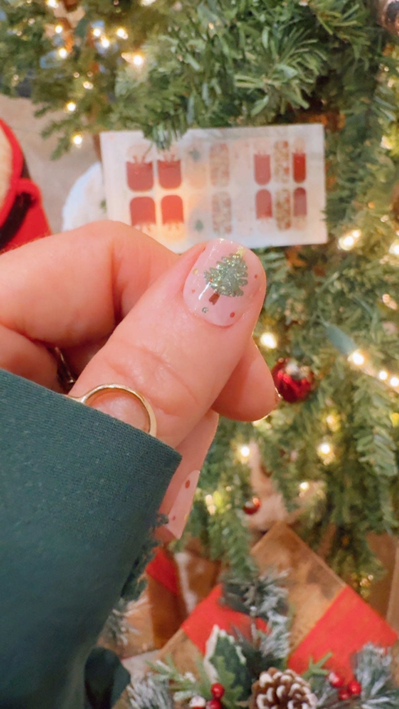 Classic Christmas Cheer Nail Wraps