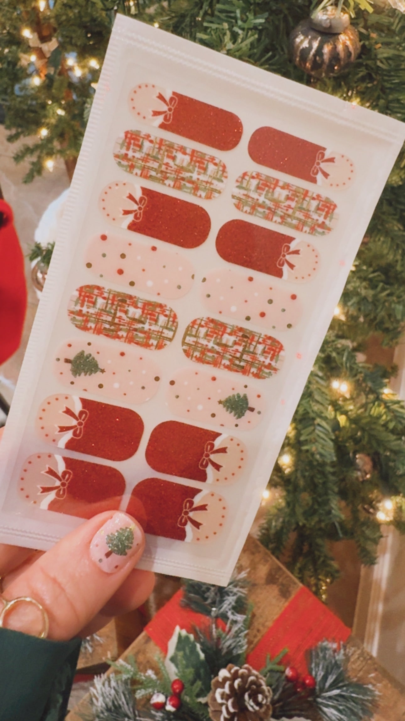 Classic Christmas Cheer Nail Wraps